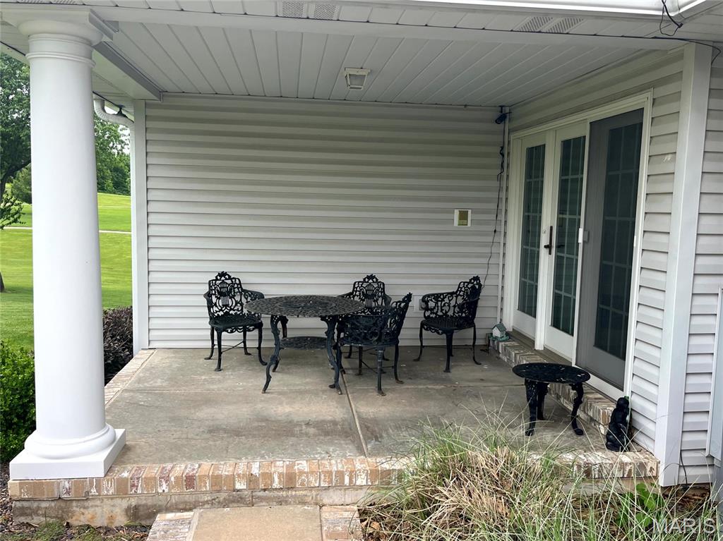 5 Woods Fort Court Property Photo 4