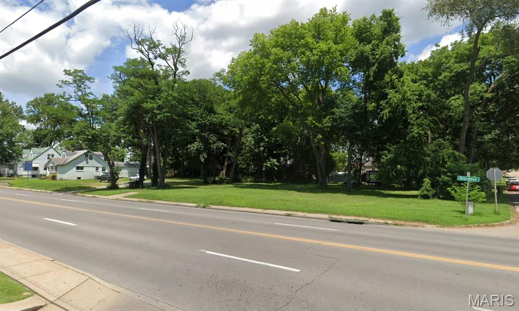 2004 Broadway Street Property Photo 1