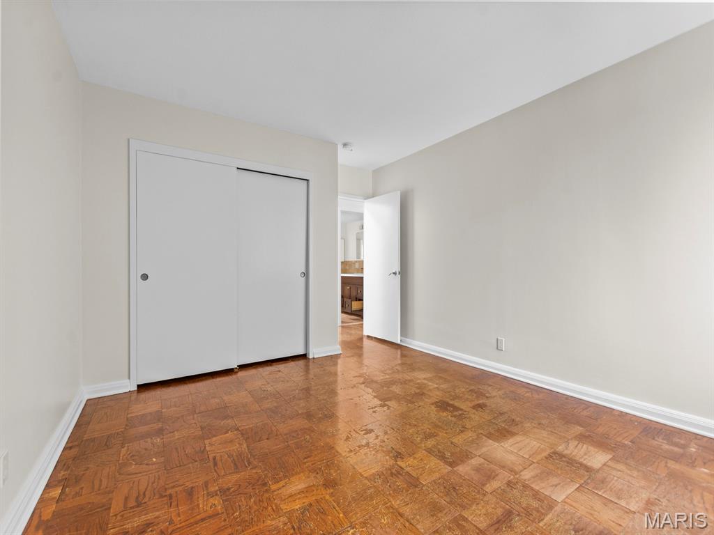 900 S Hanley Road 3d Property Photo 16