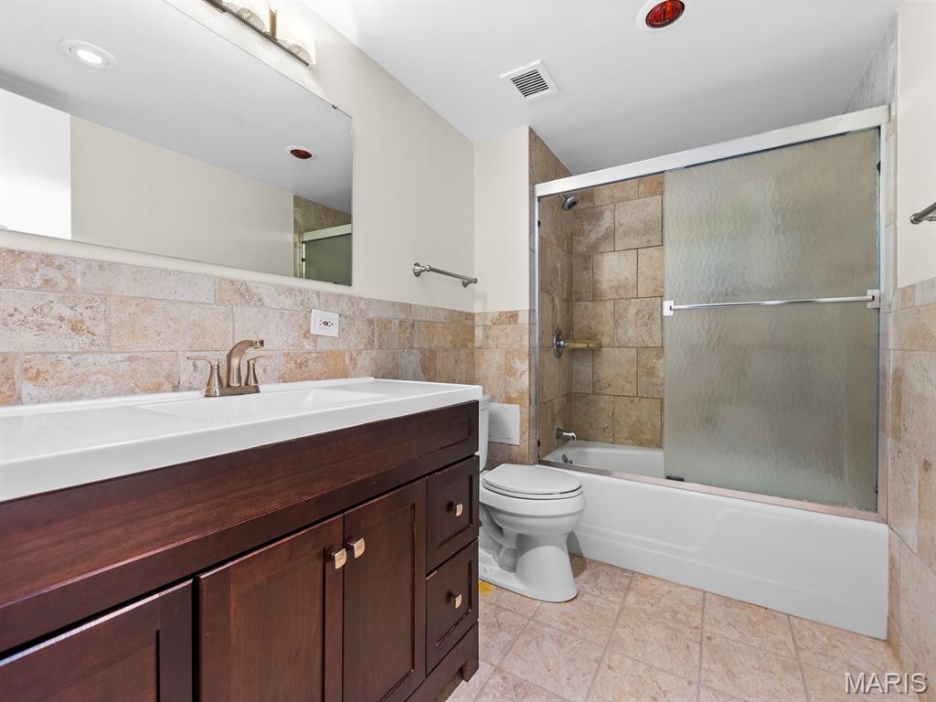 900 S Hanley Road 3d Property Photo 19