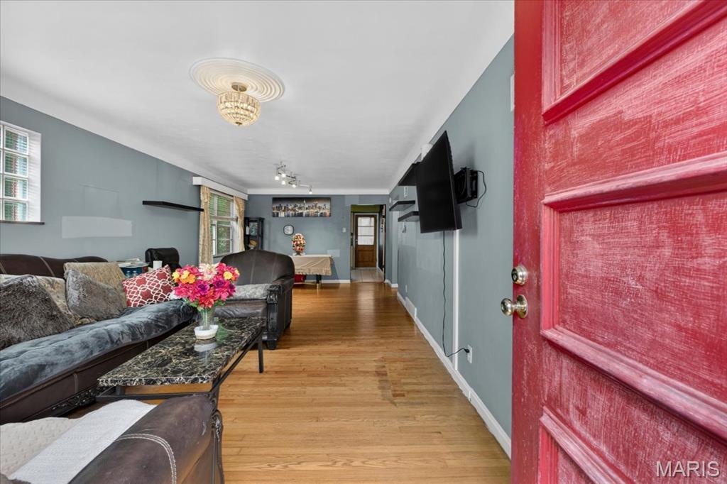 4131 Quincy Street Property Photo 11
