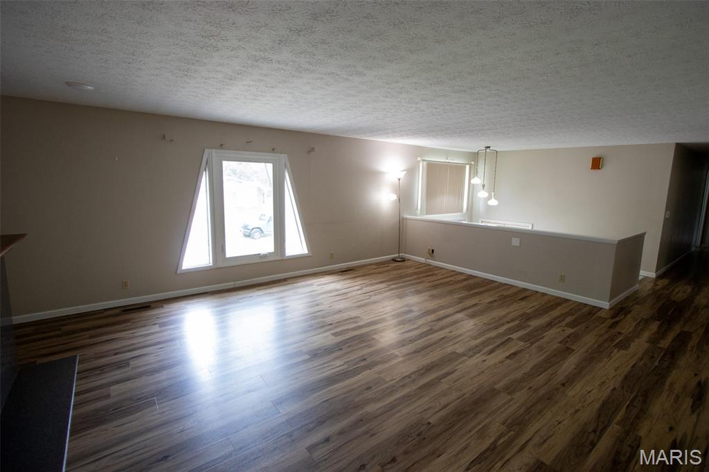 83 Memorial Court Property Photo 2