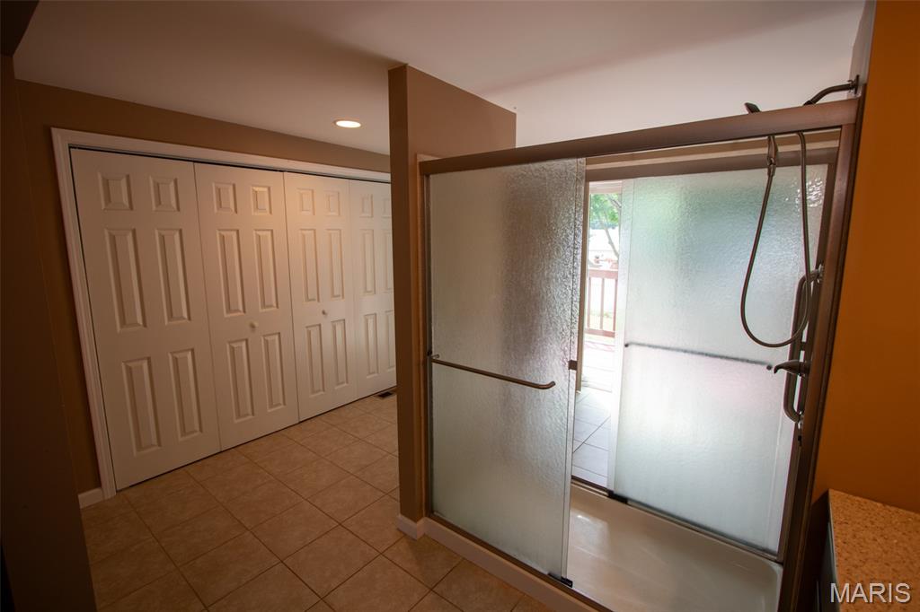 83 Memorial Court Property Photo 17