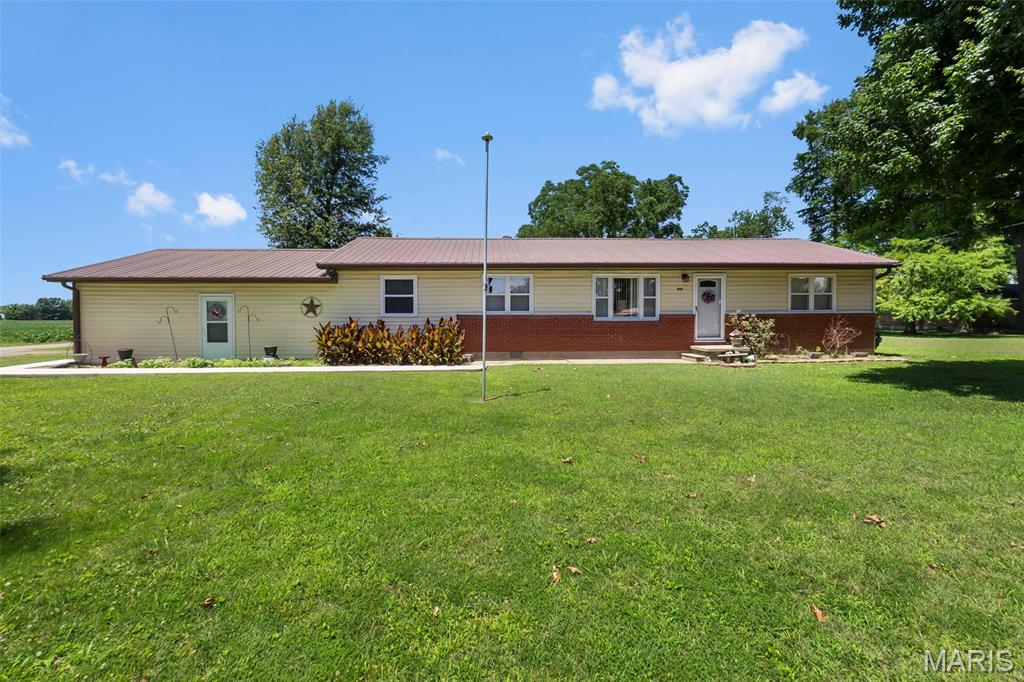 1610 State Highway Property Photo 1