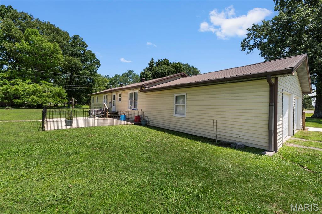 1610 State Highway Property Photo 5
