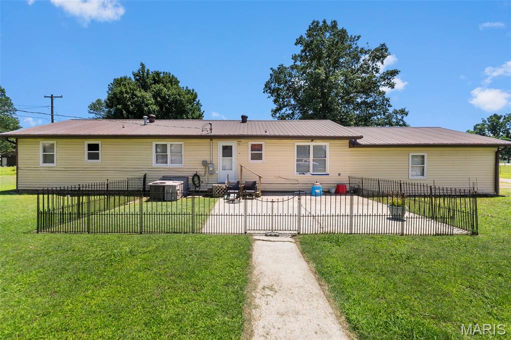 1610 State Highway Property Photo 8