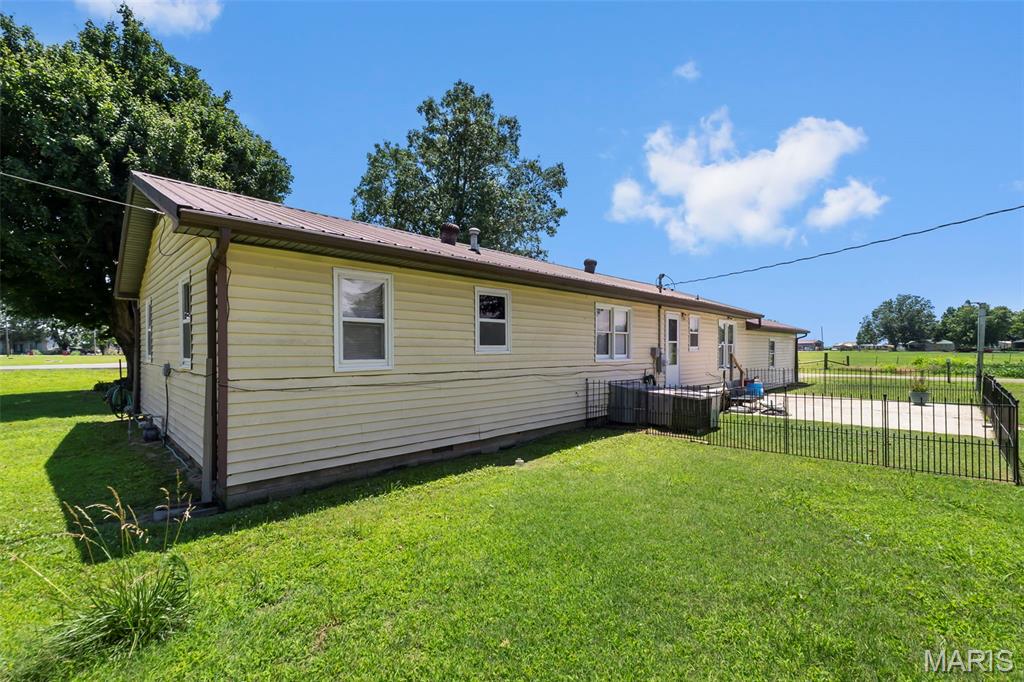 1610 State Highway Property Photo 10
