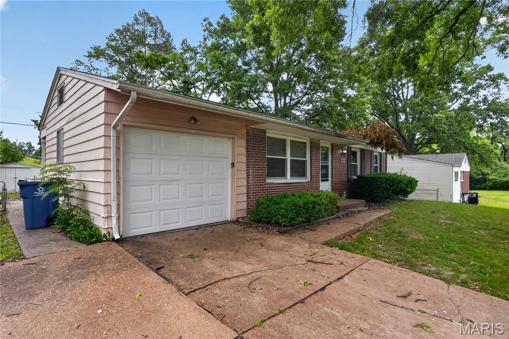 10604 Trask Drive Property Photo 4