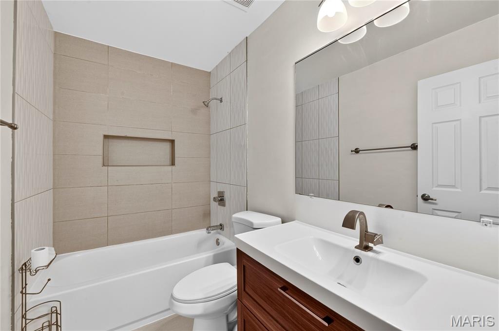 771 Highland Hill Court G Property Photo 12