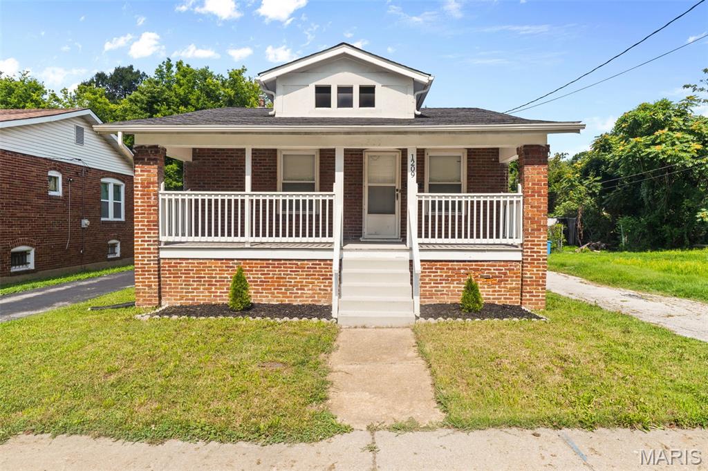 1209 Griefield Place Property Photo 1