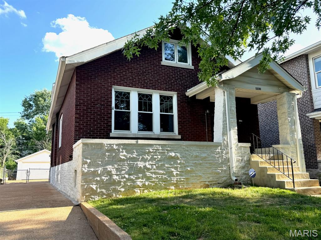 5230 Bancroft Avenue Property Photo 1