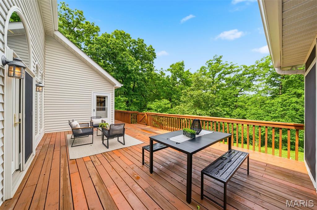 64 Dumont Court Property Photo 26