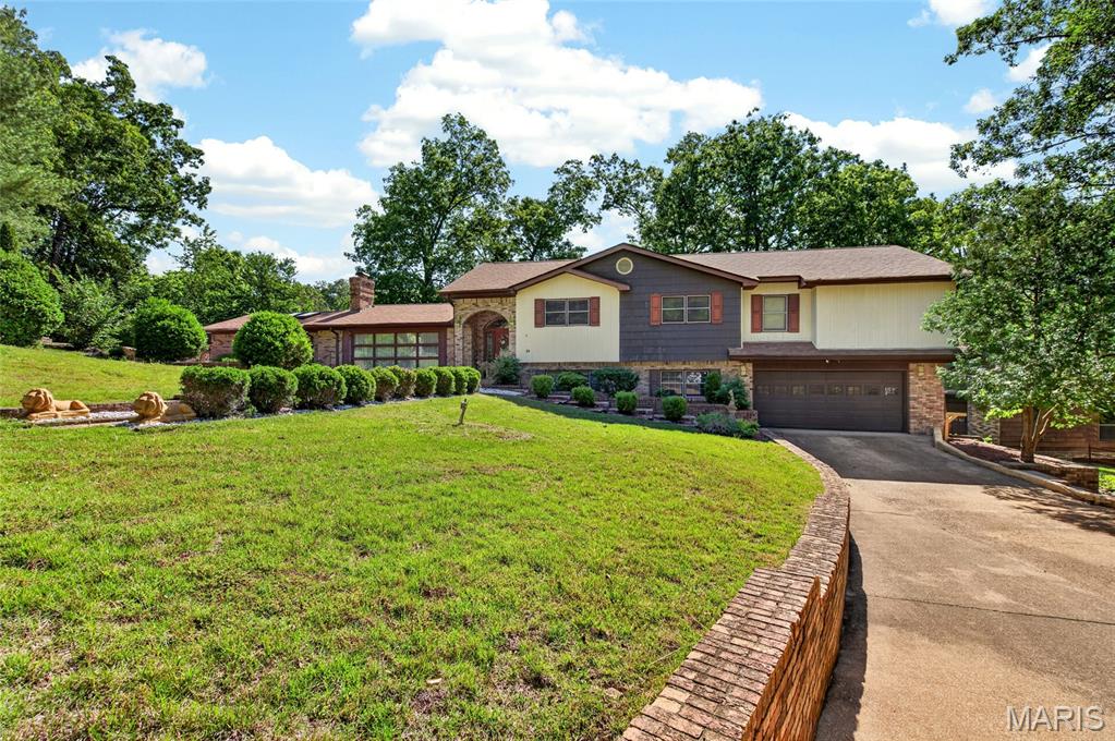 19 Fox Dr. Property Photo 3