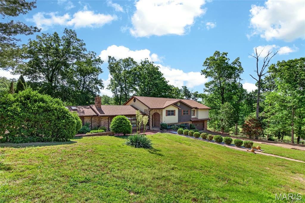 19 Fox Dr. Property Photo 4
