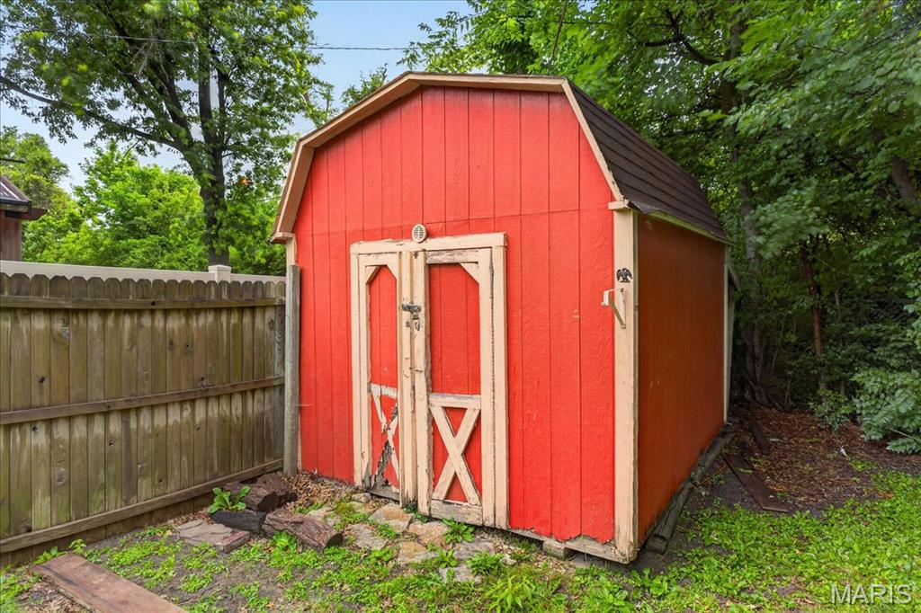 722 State Street Property Photo 23