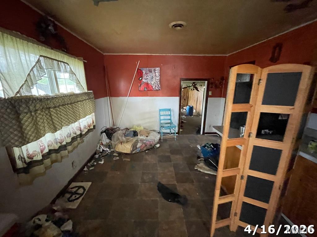 1131 Walnut Drive Property Photo 2