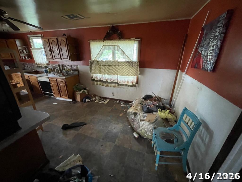 1131 Walnut Drive Property Photo 3