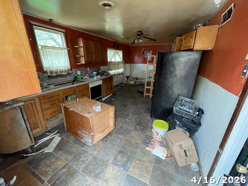 1131 Walnut Drive Property Photo 4