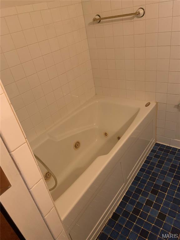 606 Monroe Street Property Photo 10