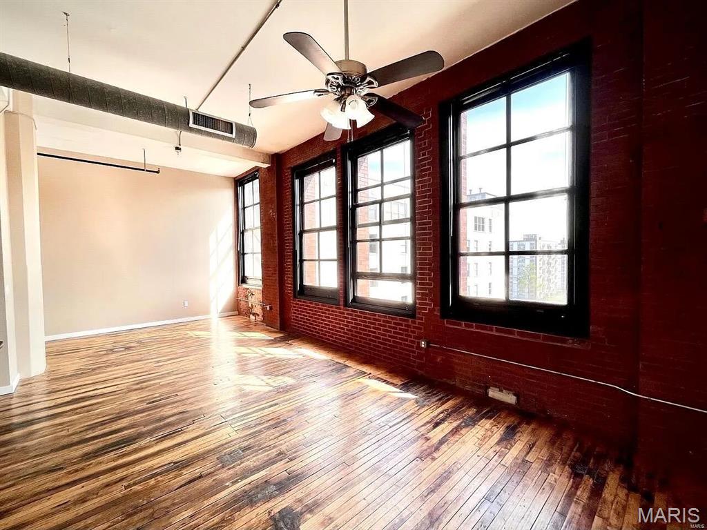 1520 Washington Avenue R616 Property Photo 6