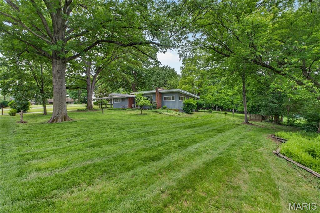 33 Topping Lane Property Photo 3