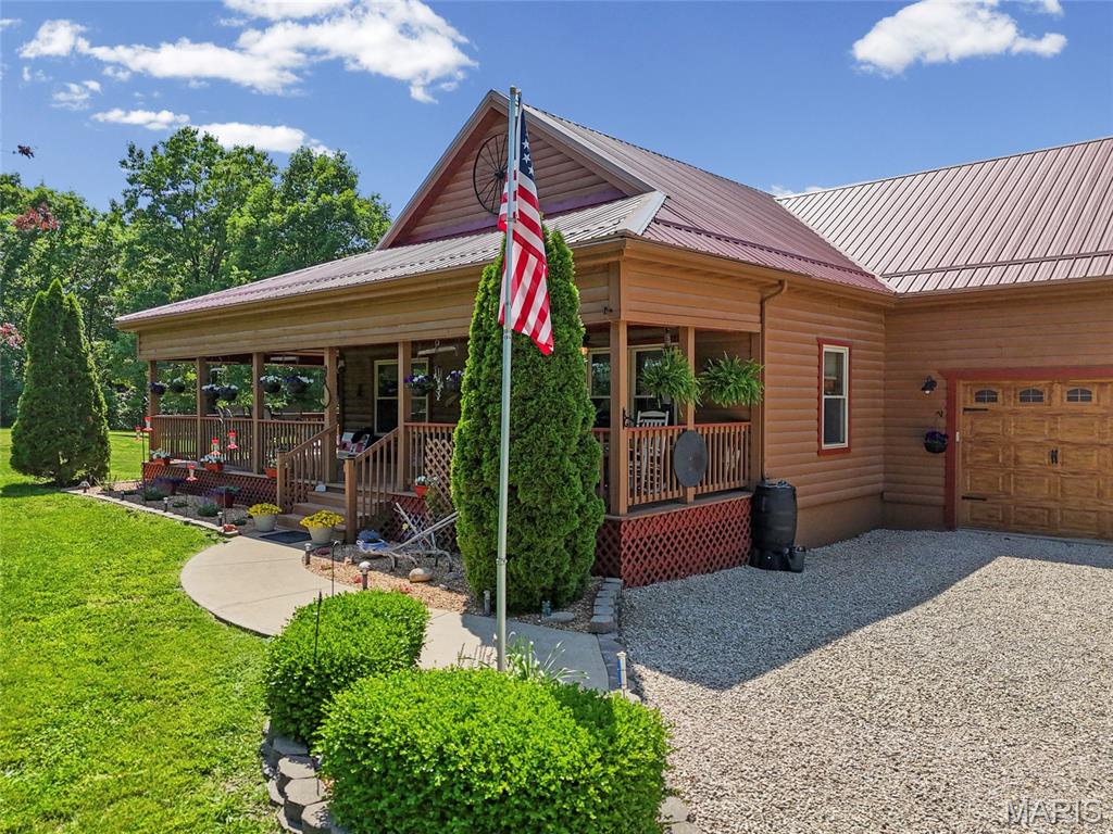 662 Nixon School Road Property Photo 2