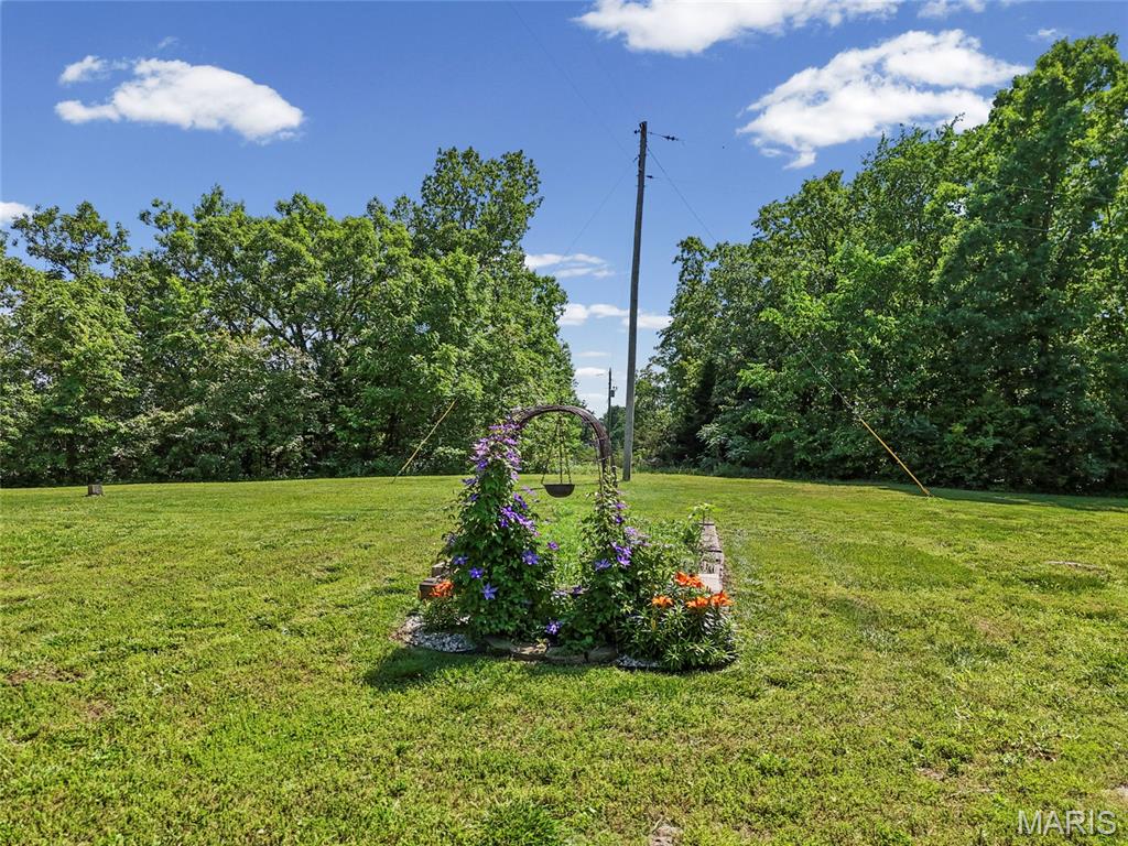662 Nixon School Road Property Photo 8