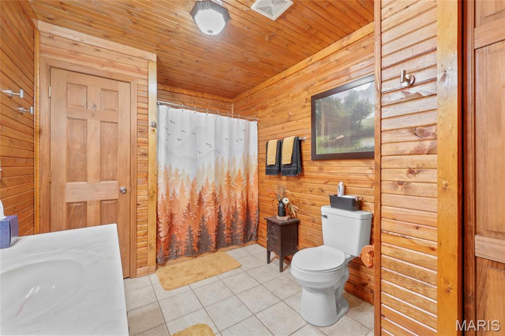 662 Nixon School Road Property Photo 34