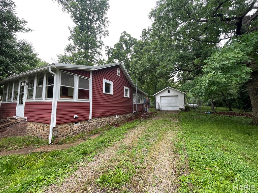 567 N Lakeshore Drive Property Photo 2