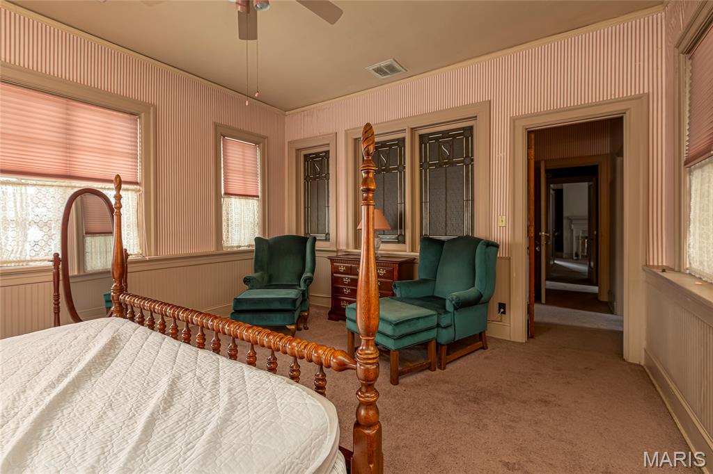 202 W Poplar Property Photo 46