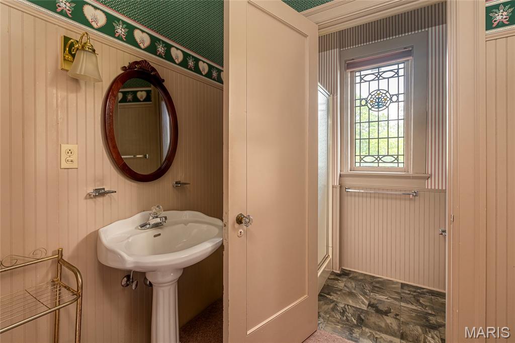 202 W Poplar Property Photo 47