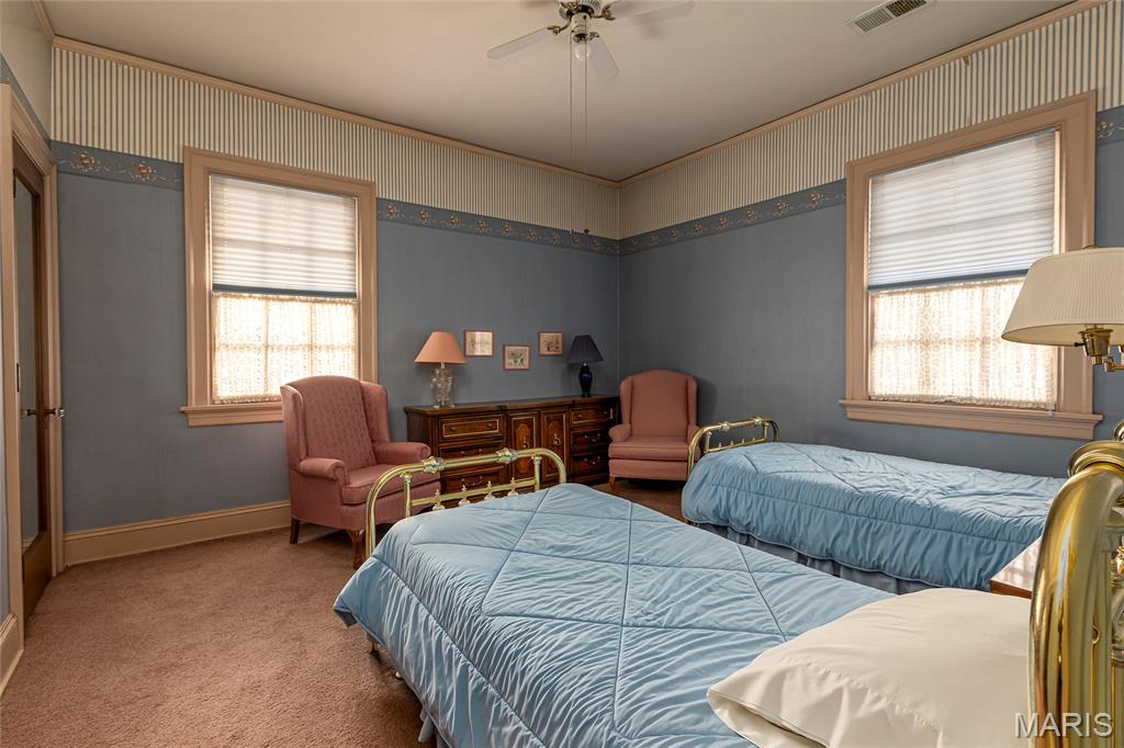 202 W Poplar Property Photo 54