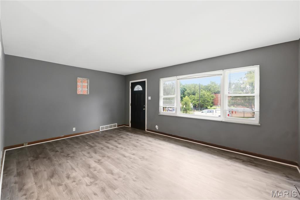 3236 S Compton Avenue Property Photo 10
