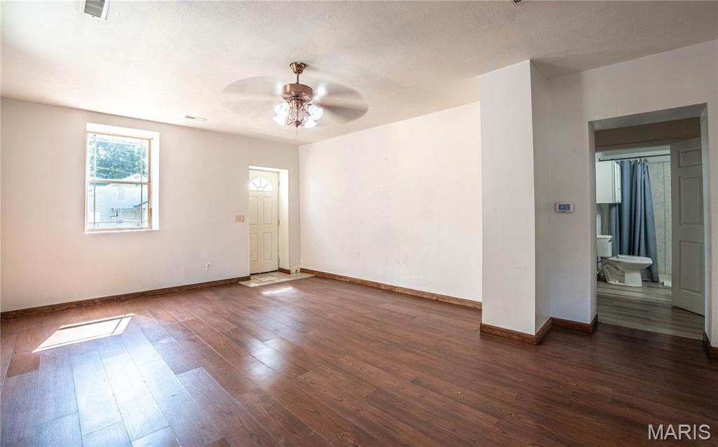 251 7th Street Property Photo 3