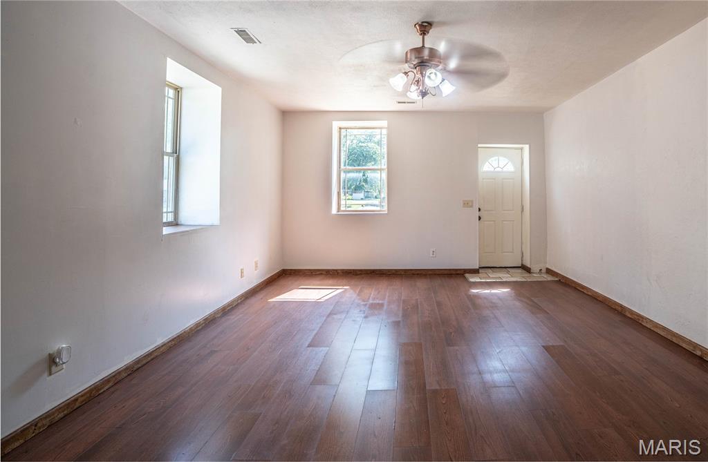 251 7th Street Property Photo 6