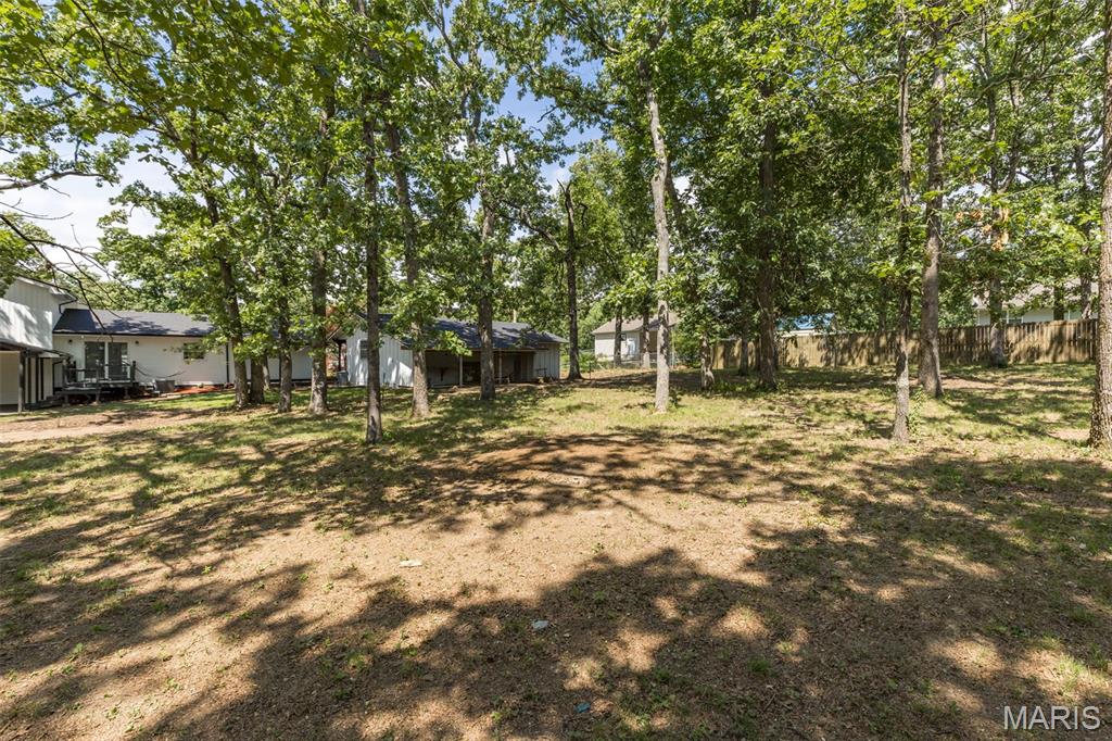 1514 E Mont Carmel Street Property Photo 11