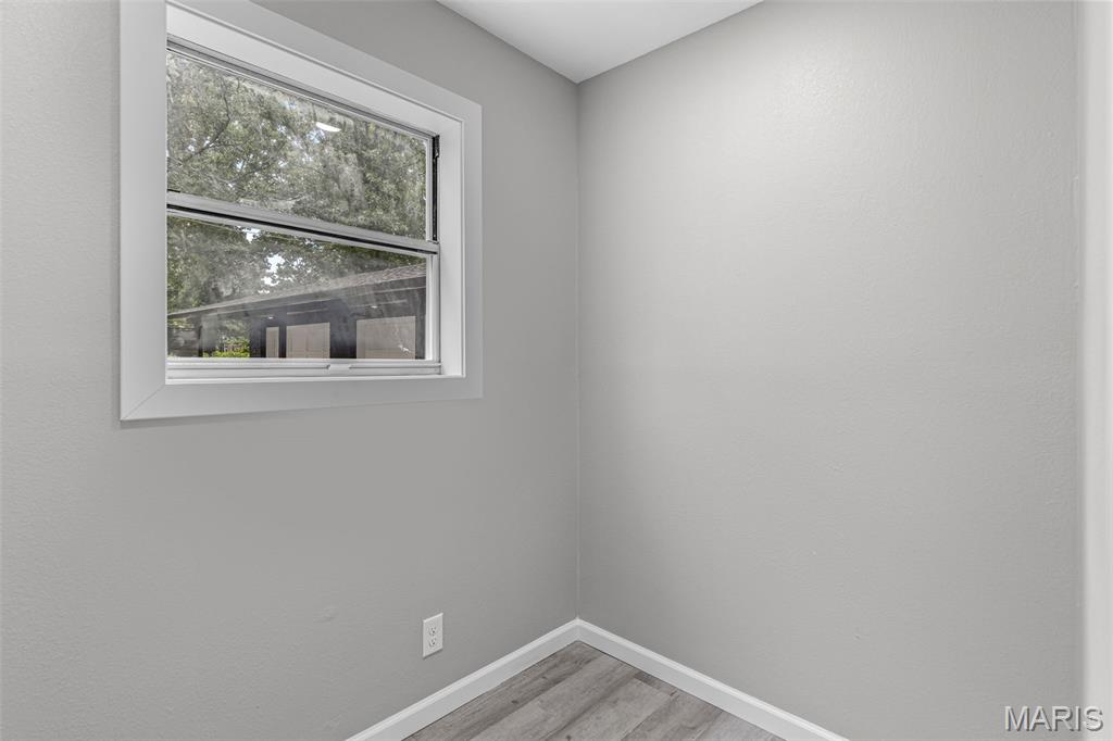 1514 E Mont Carmel Street Property Photo 49