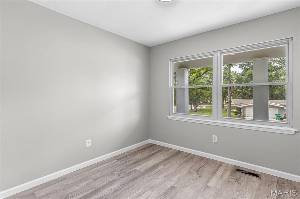 1514 E Mont Carmel Street Property Photo 55