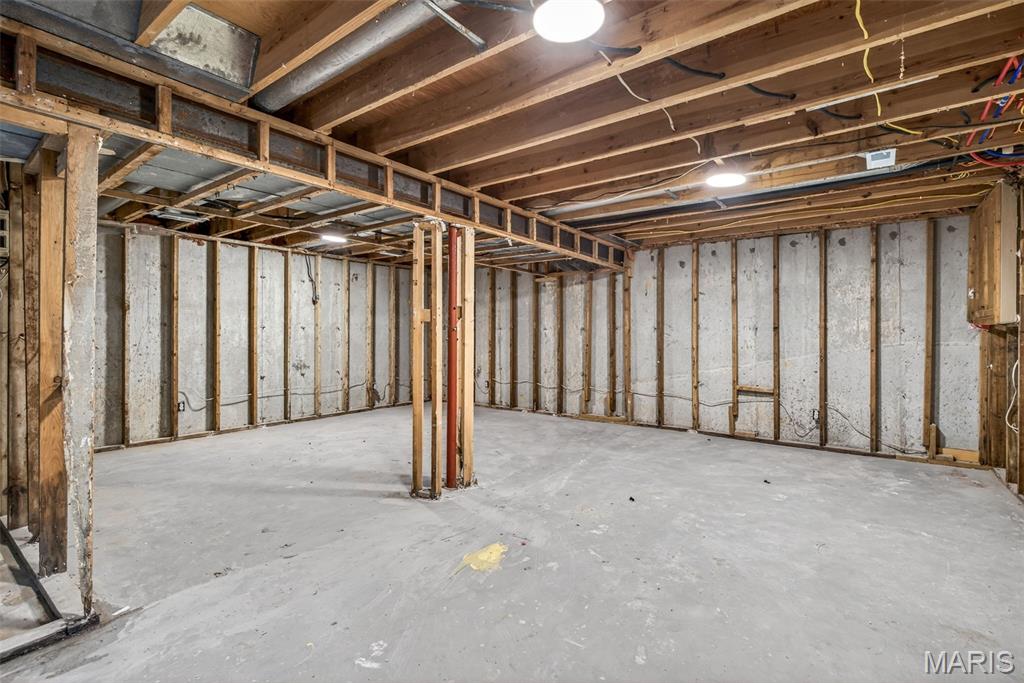 1514 E Mont Carmel Street Property Photo 62
