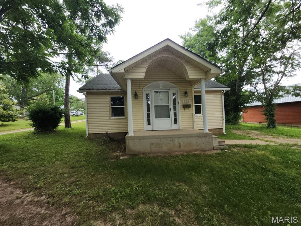 600 S Pershing Avenue Property Photo 1