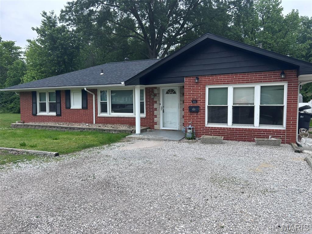 1814 N Belt Property Photo 1