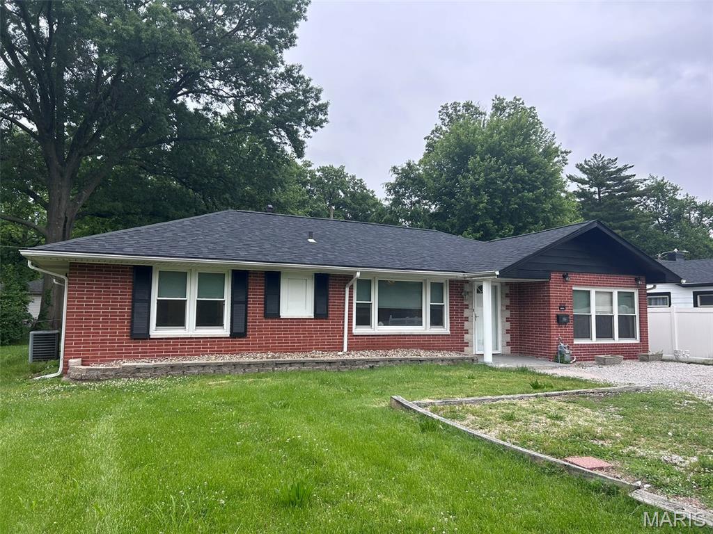 1814 N Belt Property Photo 2