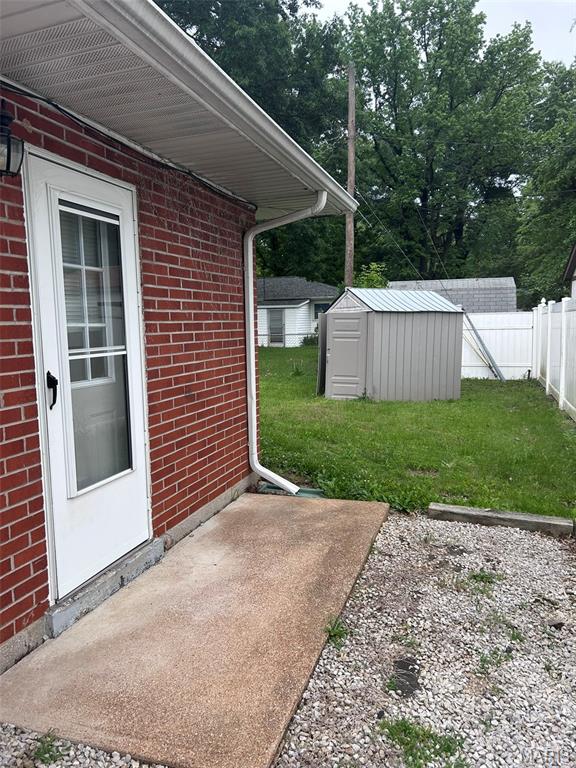1814 N Belt Property Photo 3