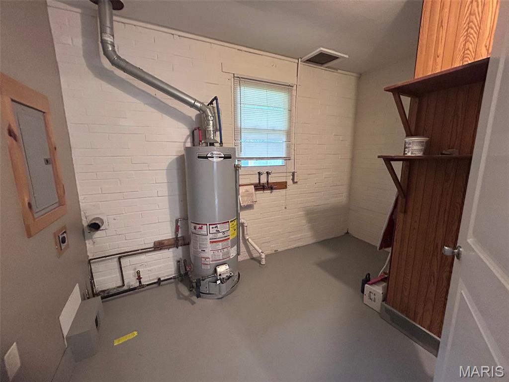 1814 N Belt Property Photo 12