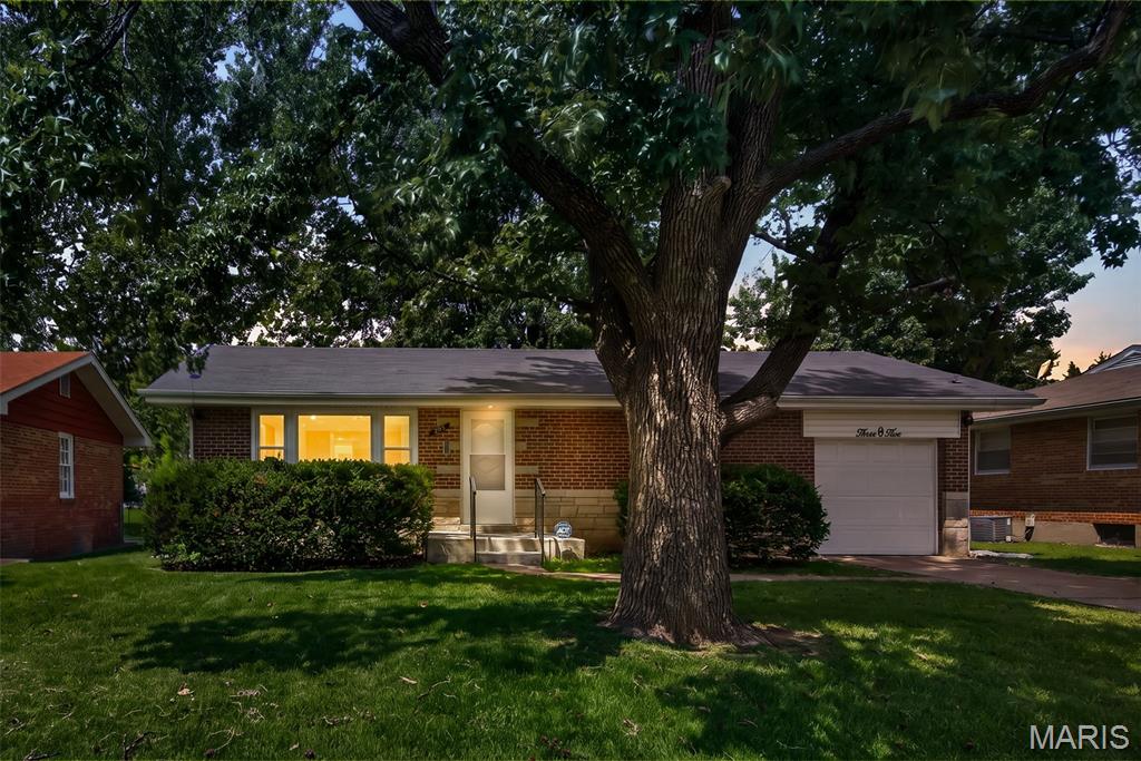 305 Ward Drive Property Photo 1