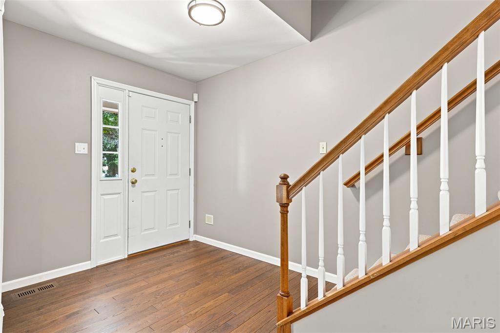 506 Steepleton Court Property Photo 2