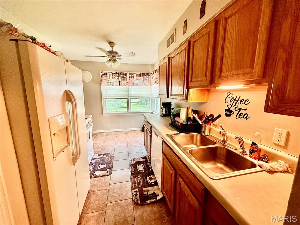 1047 Forest Home Drive Property Photo 4