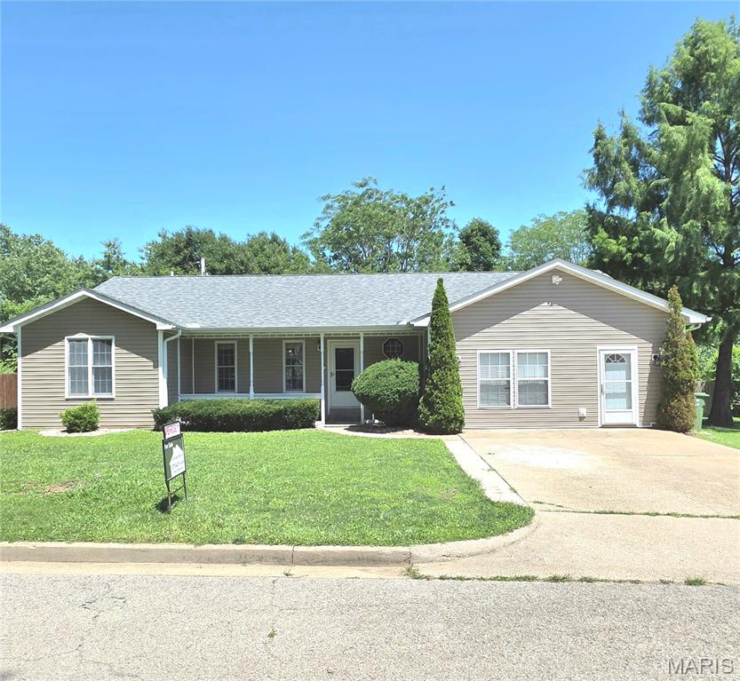 2106 Chris Court Property Photo 1