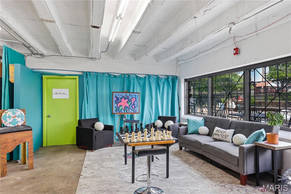 5959 & 5951 Delmar Boulevard Property Photo 33