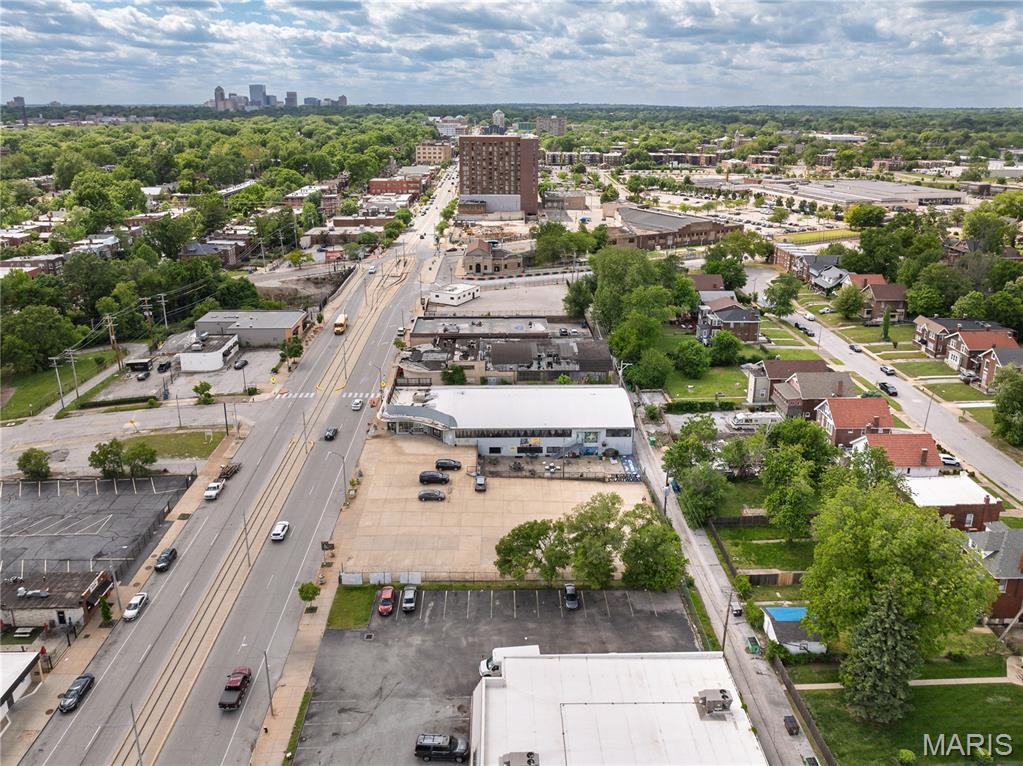 5959 & 5951 Delmar Boulevard Property Photo 54